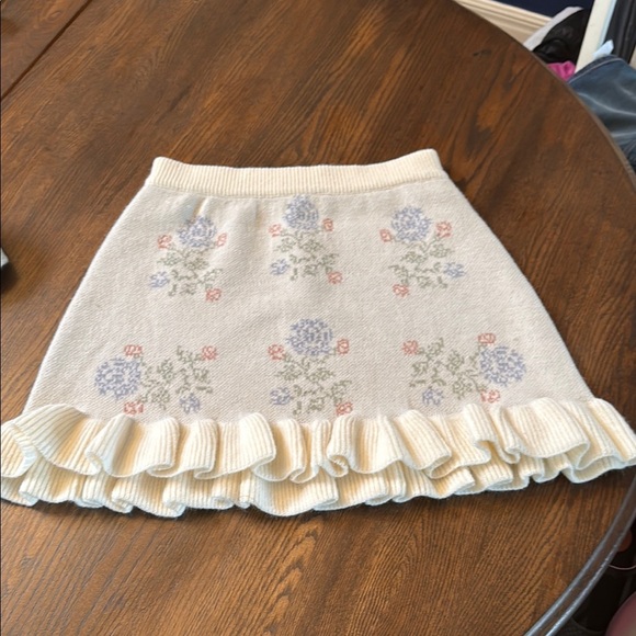 Mable Floral Knit Sweater and Skirt Set. Size Medium. New with tag - Picture 6 of 9